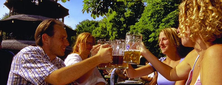 1058-Im Biergarten